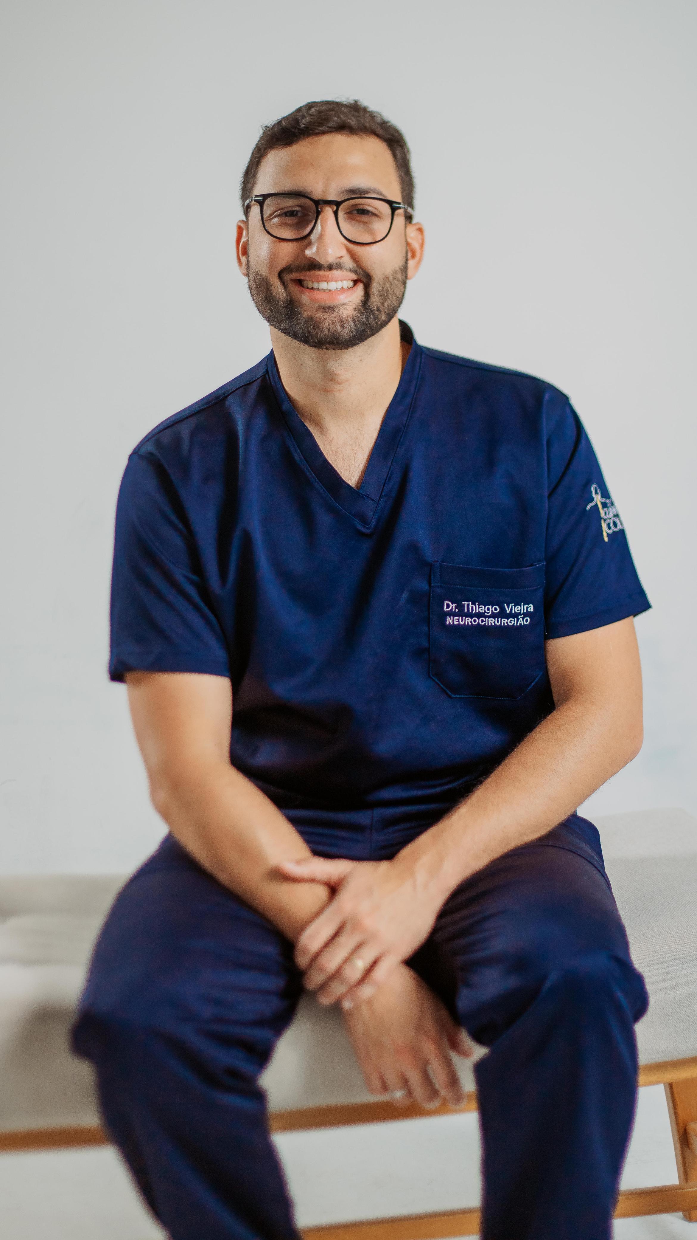 Dr. Thiago Vieira, neurocirurgião